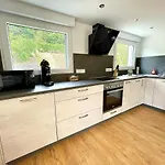 Wellness Haus In Zell, 3 Komplette Wohnungen, Moselblick, Sauna, Whirlpool, 3 Balkone, 14 Gaeste Zell an der Mosel