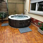 Wellness Haus In Zell, 3 Komplette Wohnungen, Moselblick, Sauna, Whirlpool, 3 Balkone, 14 Gaeste Zell an der Mosel