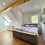 Wellness Haus In Zell, 3 Komplette Wohnungen, Moselblick, Sauna, Whirlpool, 3 Balkone, 14 Gaeste Zell an der Mosel