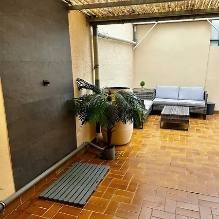 Wellness Haus In Zell, 3 Komplette Wohnungen, Moselblick, Sauna, Whirlpool, 3 Balkone, 14 Gäste Zell
