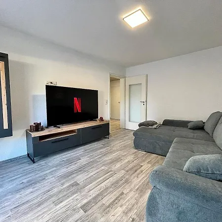 Wellness Haus In Zell, 3 Komplette Wohnungen, Moselblick, Sauna, Whirlpool, 3 Balkone, 14 Gaeste * Zell an der Mosel