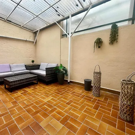 Wellness Haus In Zell, 3 Komplette Wohnungen, Moselblick, Sauna, Whirlpool, 3 Balkone, 14 Gaeste Casa de Férias