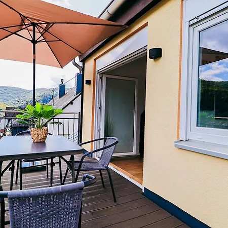 Wellness Haus In Zell, 3 Komplette Wohnungen, Moselblick, Sauna, Whirlpool, 3 Balkone, Grill *