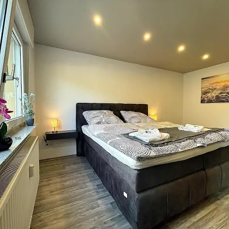 Wellness Haus In Zell, 3 Komplette Wohnungen, Moselblick, Sauna, Whirlpool, 3 Balkone, Grill * 첼 안 데어 모젤