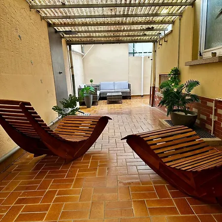 Wellness Haus In Zell, 3 Komplette Wohnungen, Moselblick, Sauna, Whirlpool, 3 Balkone, 14 Gäste Zell