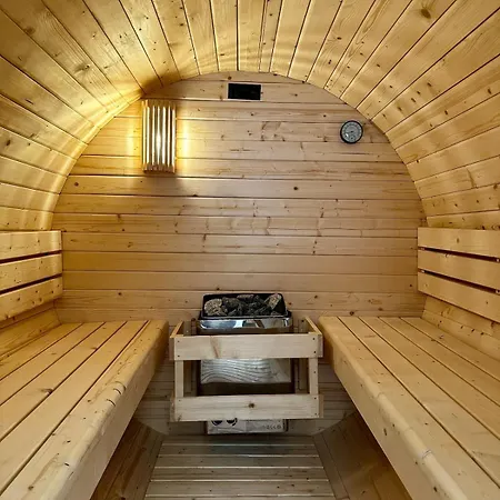 Wellness Haus In Zell, 3 Komplette Wohnungen, Moselblick, Sauna, Whirlpool, 3 Balkone, Grill 펜션 첼 안 데어 모젤