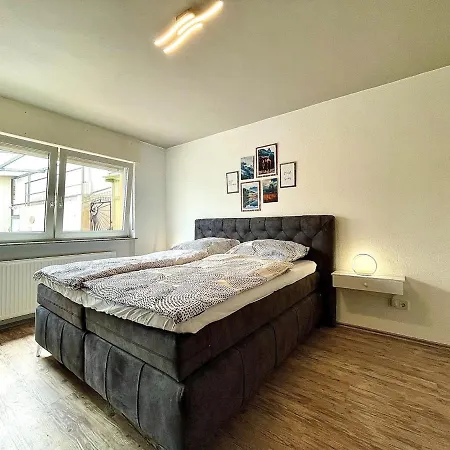펜션 Wellness Haus In Zell, 3 Komplette Wohnungen, Moselblick, Sauna, Whirlpool, 3 Balkone, Grill *
