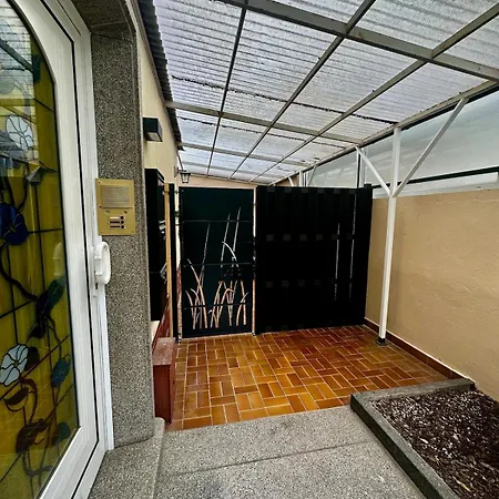 Wellness Haus In Zell, 3 Komplette Wohnungen, Moselblick, Sauna, Whirlpool, 3 Balkone, 14 Gäste *