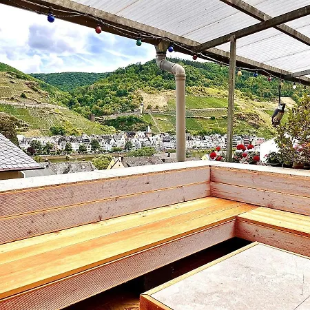 Wellness Haus In Zell, 3 Komplette Wohnungen, Moselblick, Sauna, Whirlpool, 3 Balkone, Grill 첼 안 데어 모젤