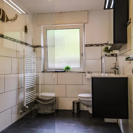 Wellness Haus In Zell, 3 Komplette Wohnungen, Moselblick, Sauna, Whirlpool, 3 Balkone, Grill