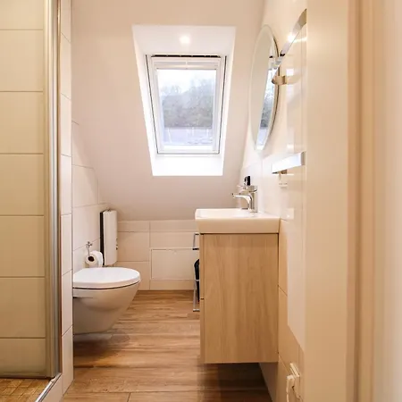Wellness Haus In Zell, 3 Komplette Wohnungen, Moselblick, Sauna, Whirlpool, 3 Balkone, Grill 펜션 *