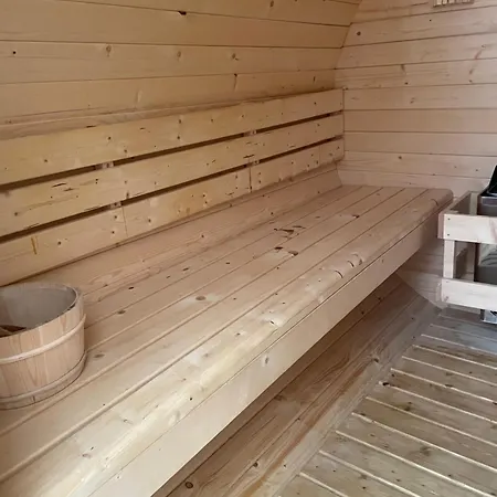 Wellness Haus In Zell, 3 Komplette Wohnungen, Moselblick, Sauna, Whirlpool, 3 Balkone, 14 Gäste Ferienhaus Zell