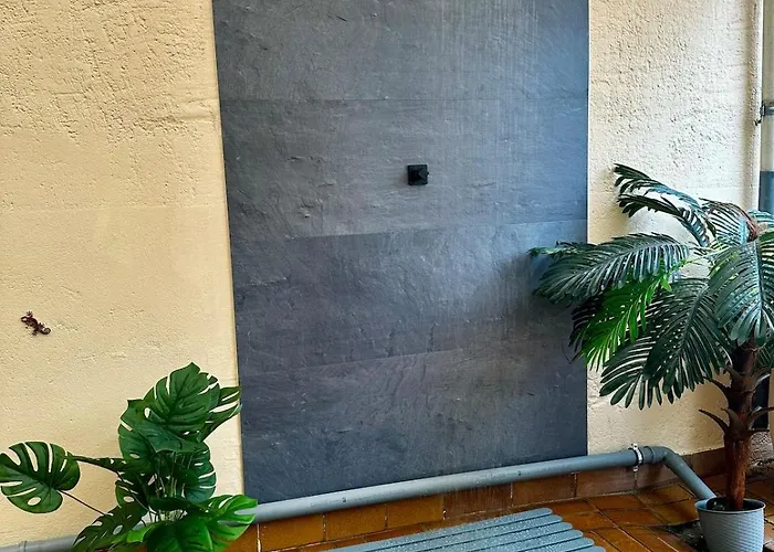 Wellness Haus In Zell, 3 Komplette Wohnungen, Moselblick, Sauna, Whirlpool, 3 Balkone, 14 Gaeste *